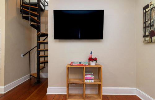 The Broadway Bungalow Walk to Riverwalk Dining! - Foto 32