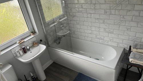 House - Sleeps 4-6 - Parking - Pet friendly - Foto 5