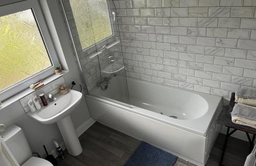 House - Sleeps 4-6 - Parking - Pet friendly - Foto 5