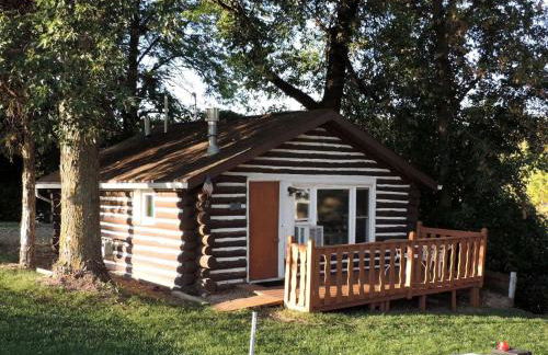 Cozy Riverside Cabin Rental with Fishing Access on Wolf River, Wisconsin - Foto 1