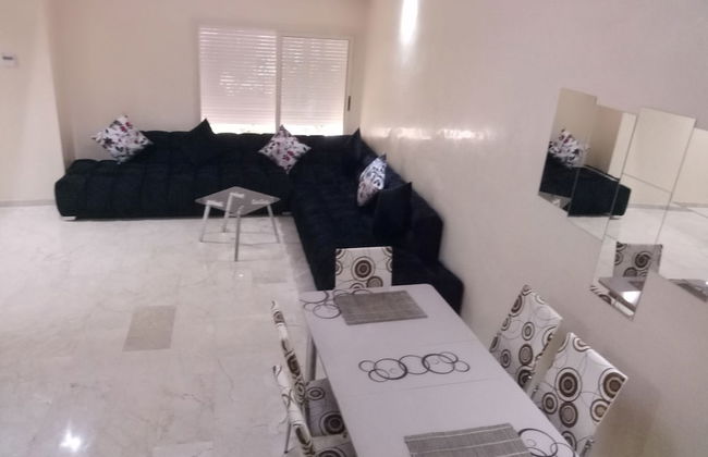 Apartment With Terrace - Photo 18