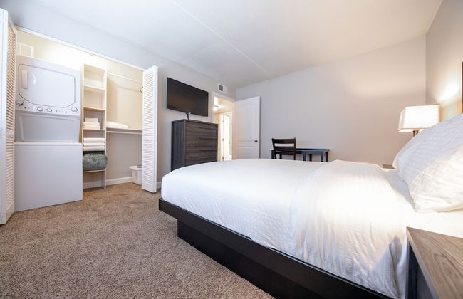 Stay Avenida Westshore - Photo 22