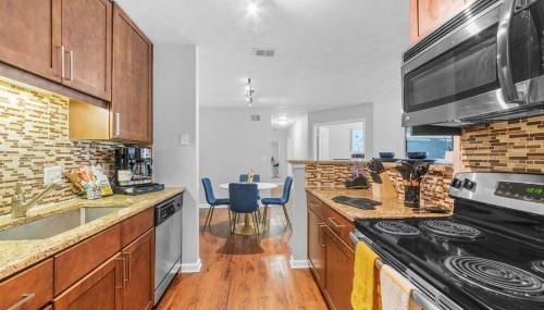 Modern Sapphire Sanctuary near Braves Stadium - Foto 2