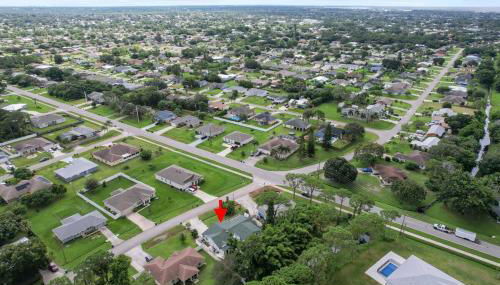 Chic 4BR Home Hot Tub Game Room - Foto 2