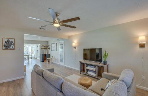 Game Room and Fire Pit Family-Friendly Aubrey Home - Foto 6