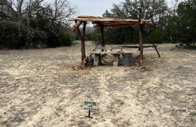 Magical Treehouse with Slide by Brazos River for Family Glamping Adventures in Texas - Foto 5
