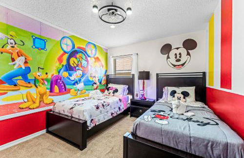 Disney Family Fun Resort, Pool and Game Room - Foto 43