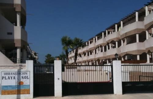 3 BEDROOM LUXURY PENTHOUSE, BEACH, POOL, and GOLF, WIFI, Large TV SATELLITE,GARAGE - Foto 2