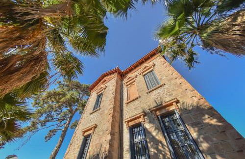 Loriet Hotel - Photo 145