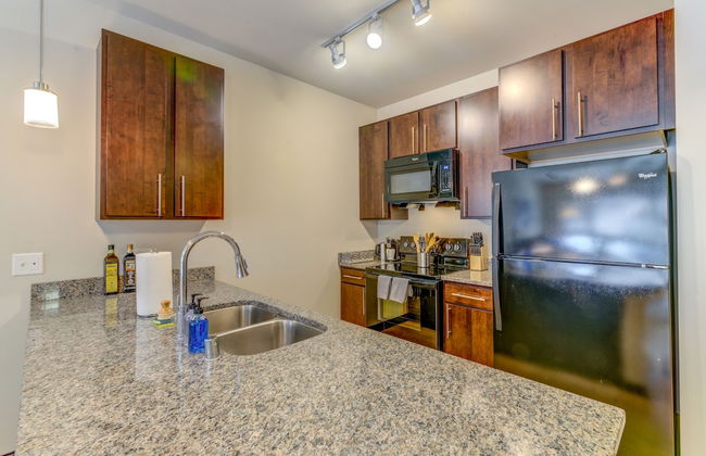 Kasa Westown Milwaukee - Photo 19