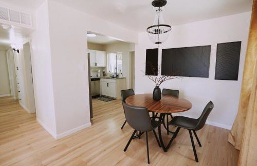 The White House, A Unique ABQ Stay in Central Location near Uptown - Foto 72