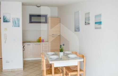 Homiday - Green Bay Village - Photo 53