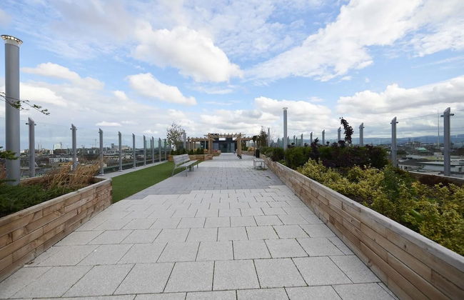 Beckett House - Photo 13