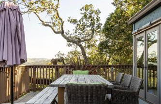 Relax and Rejuvenate- Lafayette Treehouse with Cave Spa, Waterfall, and Incredible Views - Foto 66