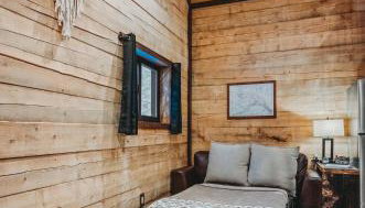 Rustic Elegance Lodge - Photo 2