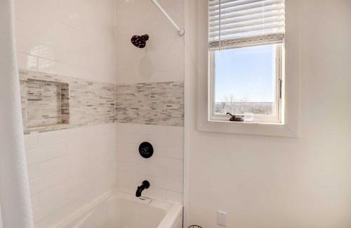 Spacious Farmhouse Near Hikes and Waterfalls - Foto 20