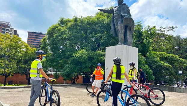 Parada estratégica durante el tour en bici