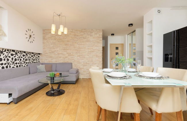 Spacious Targowek Apartment by Renters - Foto 25