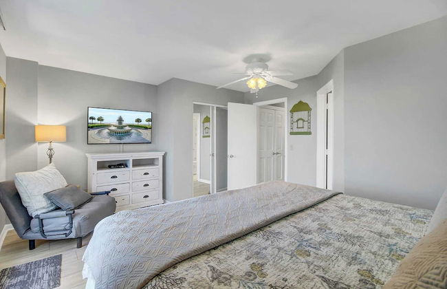 407 A Shipwatch by Avantstay Beach Front Condo w/ Ocean Views - Foto 21