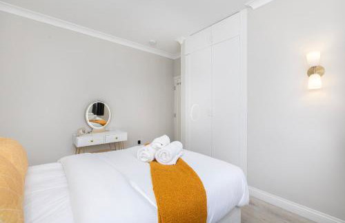 5 Bedroom, 3 Bathroom Modern House with Garden near Hampstead Heath Sleeps 10 - Foto 36