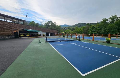 309 2bed Treehouse Unit - Lodge at Spruce Peak - Ski in Ski Out - Sleeps 5 - Foto 26