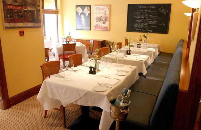 Taj 51 Buckingham Gate Suites and Residences - Photo 6