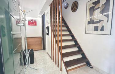 Boomers Attic Athens - Foto 24