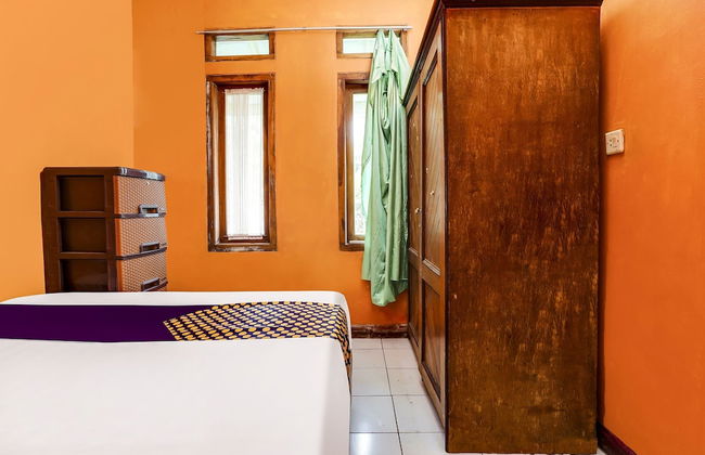 OYO Homes 91006 Eco Tourism Desa Cibodas Areng 5 Syariah - Photo 51