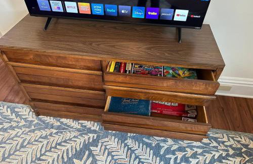 Boutique One Bedroom Apartment - Photo 14