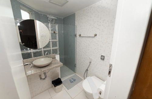 Edf á beira mar de Ponta Verde- Apt com 02 quartos vista lateral mar - melhor localização na Orla de Maceió - Foto 15