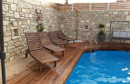 Villa Gogo offers privacy and pool - Foto 41