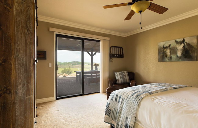 4.5 Acre Secluded Ranch w Panoramic Views • Fire Pit Olive Ranch by AvantStay - Foto 131