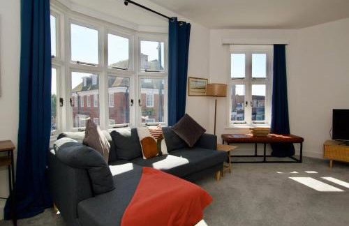 Beautiful large 3-bed coastal flat with parking. - Foto 10