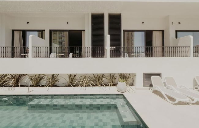 Comfy Studios Hotel - Photo 54