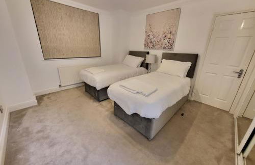 Garland Stylish 2 Bedroom Apartment A Minute Walk From Station - Foto 4