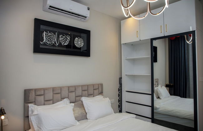 unreal homes - Photo 3