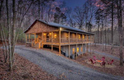 5-Star Cabin wHot Tub, Game Room, & Resort Perks! - Foto 31