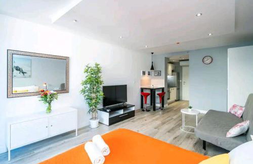 Gorgeous Dubrovnik sea view apartment with free parking - Photo 10