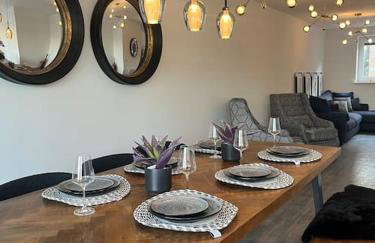 Outstanding 4-Bedroom Town House By Valore Property Services - Foto 7