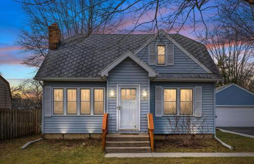 10 Mins To The Big House and Sleeps Up To 10 Guests - Foto 13