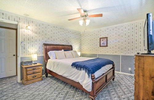 Charming Ingram Home with Yard and Furnished Patio! - Foto 8