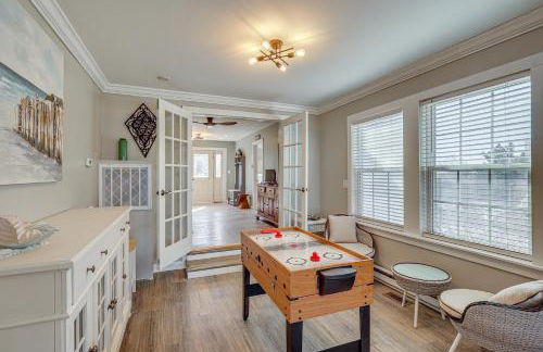 Walk to Broadkill Beach Sleek Family Home with Deck - Foto 8