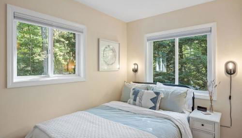 Cozy Mountain Retreat Fireplace Deck Near Lakes - Foto 3