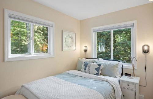 Cozy Mountain Retreat Fireplace Deck Near Lakes - Foto 3