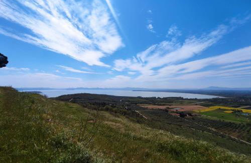 Private Stone Cottage with Starlink & Lake View - Foto 43