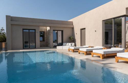 Amalthia Villa, Heated Pool & Walk to the Beach, By ThinkVilla - Photo 17