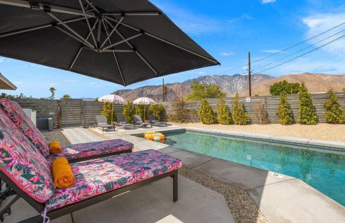 Whimsical Oasis Retreat by Rather Be Properties - Foto 29