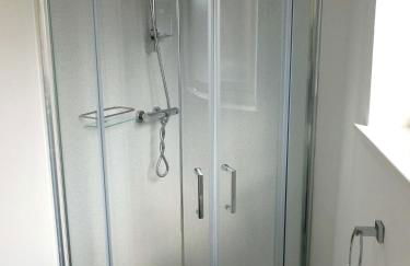 No 3 - Modern Studio Apartment in Lanark Town Centre - Photo 6