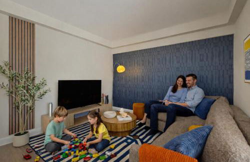 CASA Arlington Suite with Top-Tier Amenities & Parking - Foto 4