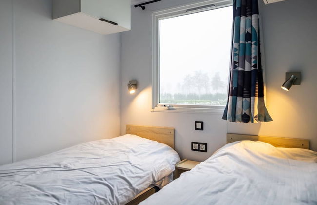Modern 6-person Chalet in the Frisian Countryside, 3 Bedrooms and Wifi - Foto 11